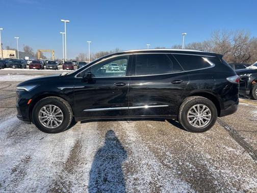 2023 Buick Enclave Essence AWD