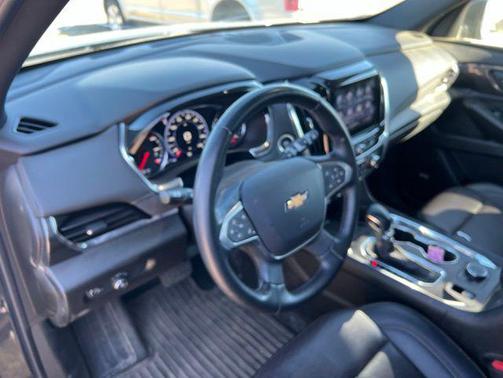 Mosaic Black Metallic 2024 Chevrolet Traverse High Country