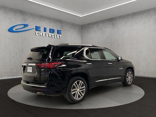 Mosaic Black Metallic 2024 Chevrolet Traverse High Country