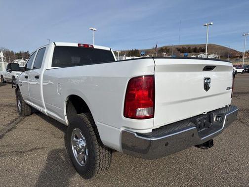 2018 RAM 2500 Tradesman Crew Cab 4x4 8' Box