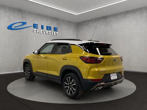 Nitro Yellow Metallic 2024 Chevrolet Trailblazer ACTIV