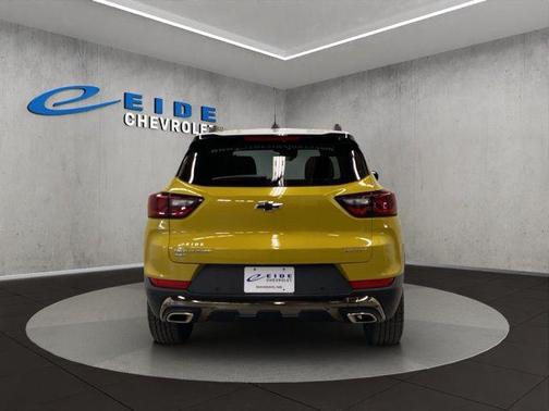 Nitro Yellow Metallic 2024 Chevrolet Trailblazer ACTIV