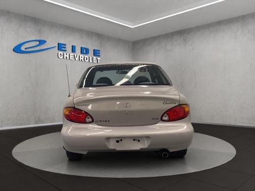 2000 Hyundai ELANTRA GLS