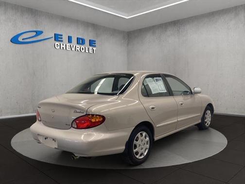 2000 Hyundai ELANTRA GLS