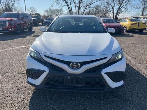 Ice Cap 2023 Toyota Camry SE
