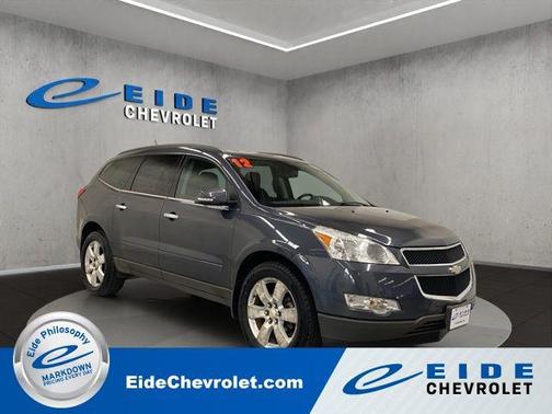 Cyber Gray Metallic 2012 Chevrolet Traverse LT