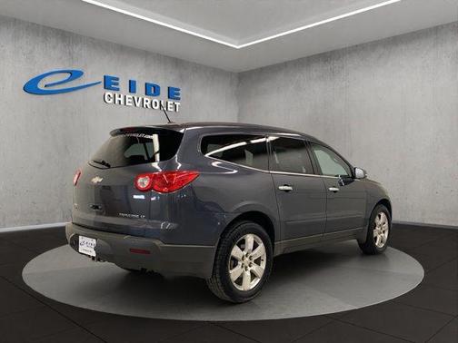 Cyber Gray Metallic 2012 Chevrolet Traverse LT