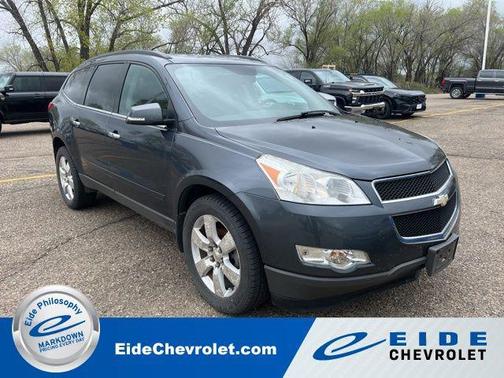 Cyber Gray Metallic 2012 Chevrolet Traverse LT