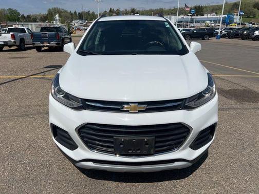 Summit White 2019 Chevrolet Trax LT