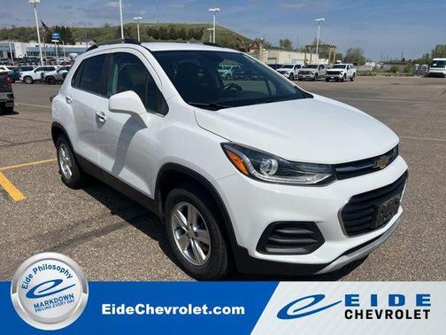 Summit White 2019 Chevrolet Trax LT