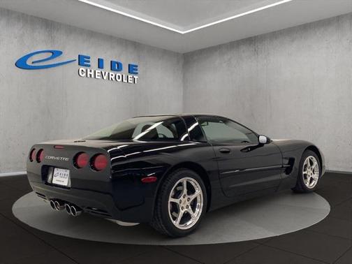 2001 Chevrolet Corvette Base