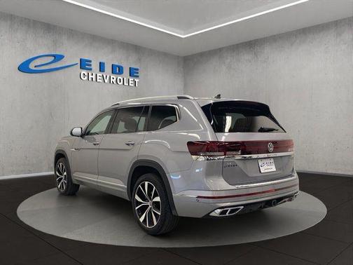 Silver Mist Metallic 2024 Volkswagen Atlas 2.0T SEL Premium R-Line 4MOTION