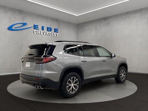 2024 GMC Acadia AT4