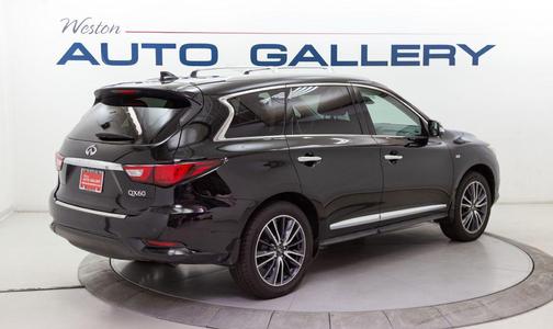 2017 INFINITI QX60 Base