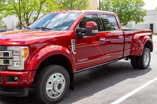 Ruby Red Metallic Tinted Clearcoat 2018 Ford F-450 Limited