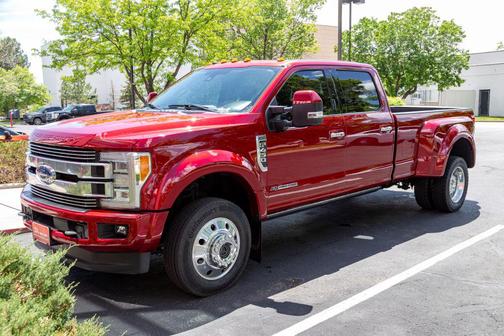 Ruby Red Metallic Tinted Clearcoat 2018 Ford F-450 Limited