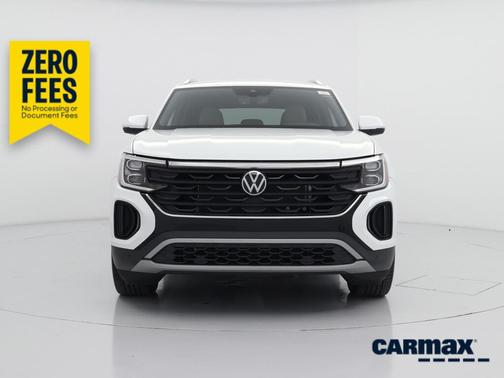 White 2024 Volkswagen Atlas Cross Sport SE w/Tech