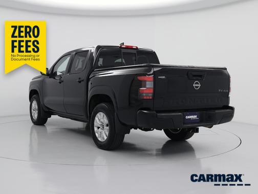 Black 2022 Nissan Frontier SV