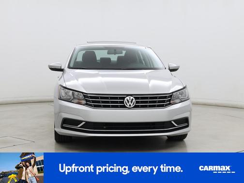 2016 Volkswagen Passat SE