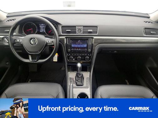 2016 Volkswagen Passat SE