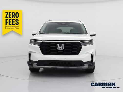 White 2023 Honda Pilot Touring