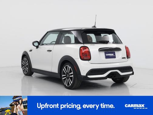 White 2024 MINI Hardtop S