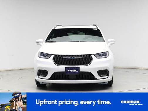 White 2021 Chrysler Pacifica Hybrid Limited
