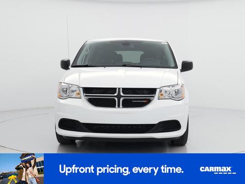 White 2019 Dodge Grand Caravan SE