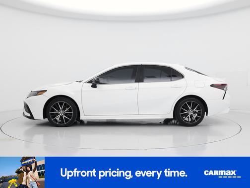 White 2021 Toyota Camry SE