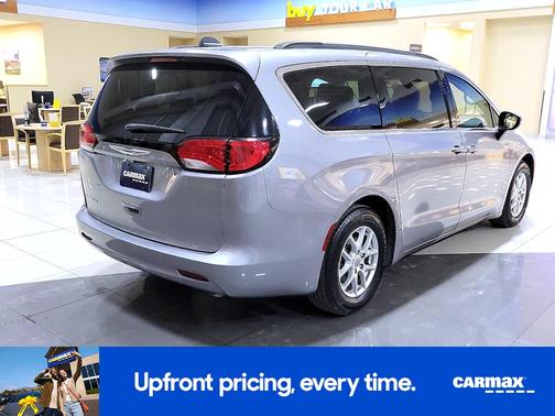 2021 Chrysler Voyager LXI