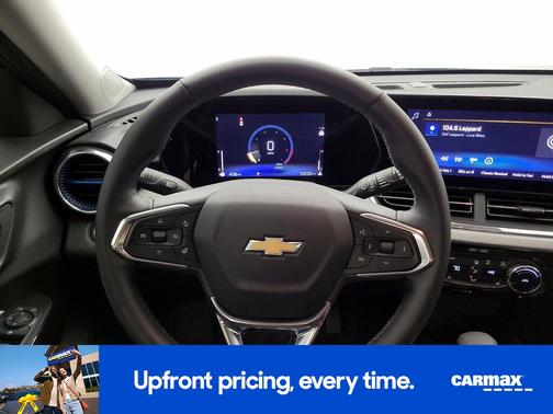 Green 2025 Chevrolet Trax LT