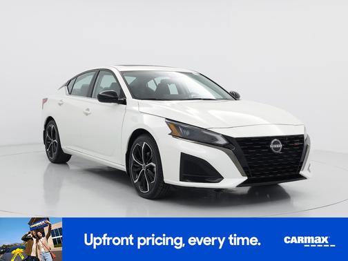 White 2023 Nissan Altima SR