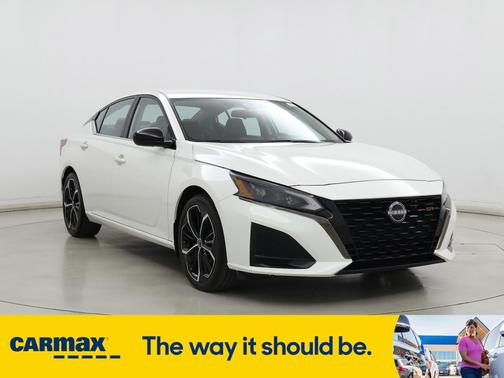 2023 Nissan Altima SR