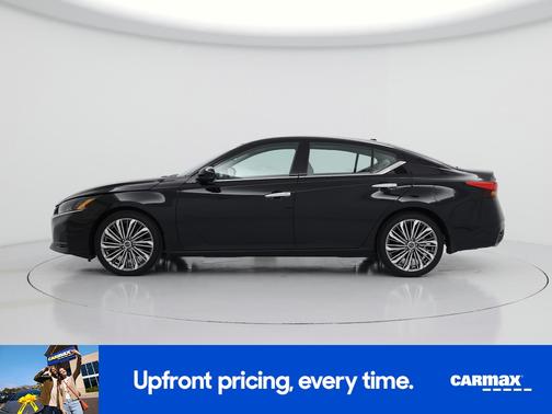 Black 2025 Nissan Altima SL