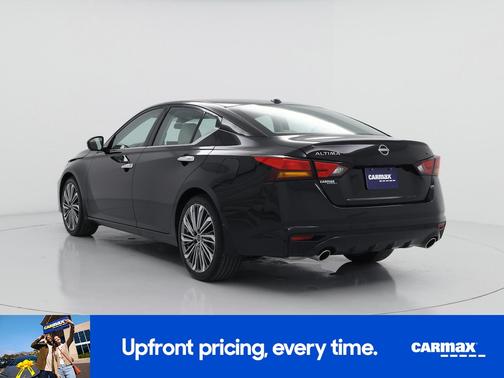 Black 2025 Nissan Altima SL