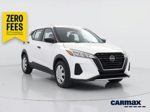 White 2024 Nissan Kicks S