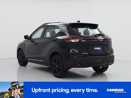 Black 2024 Nissan Kicks SR