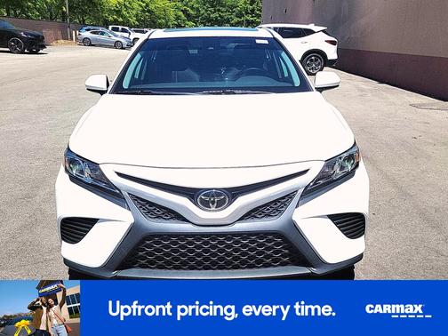 White 2020 Toyota Camry SE