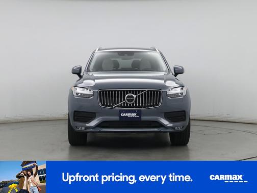 2022 Volvo XC90 T6 Momentum