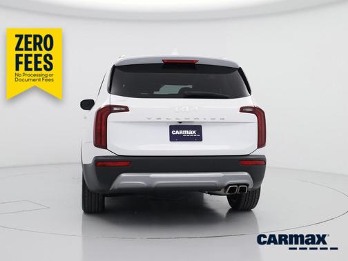 White 2022 Kia Telluride S