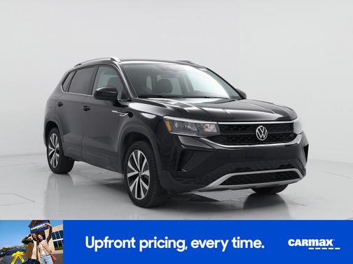 Black 2022 Volkswagen Taos SE