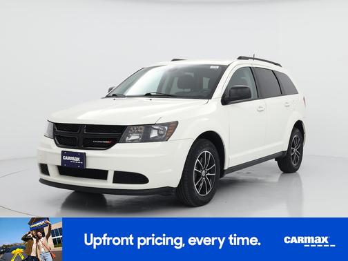 White 2018 Dodge Journey SE