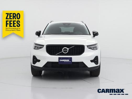 White 2025 Volvo XC40 B5 Plus Dark Theme