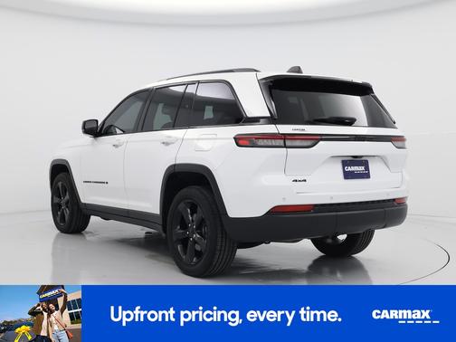 White 2023 Jeep Grand Cherokee Altitude
