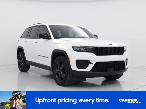White 2023 Jeep Grand Cherokee Altitude
