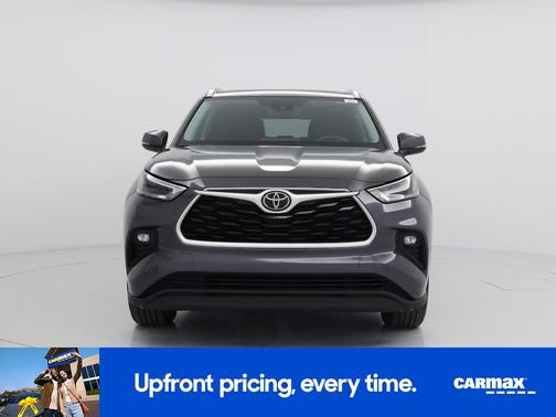 Gray 2021 Toyota Highlander XLE