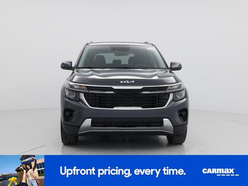 Gray 2025 Kia Seltos S