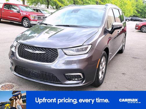 Gray 2023 Chrysler Pacifica Limited