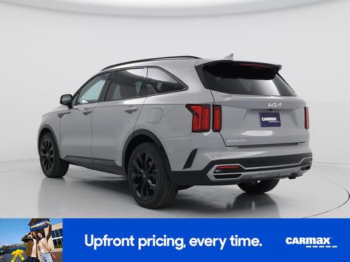 Gray 2023 Kia Sorento SX