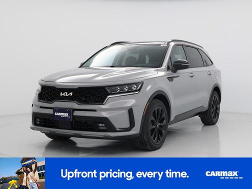 Gray 2023 Kia Sorento SX
